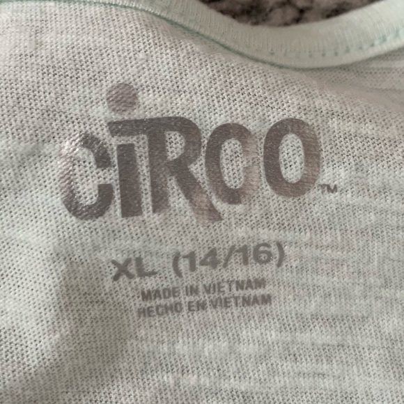 Frilly sleeve tank top - Picture 2 of 2